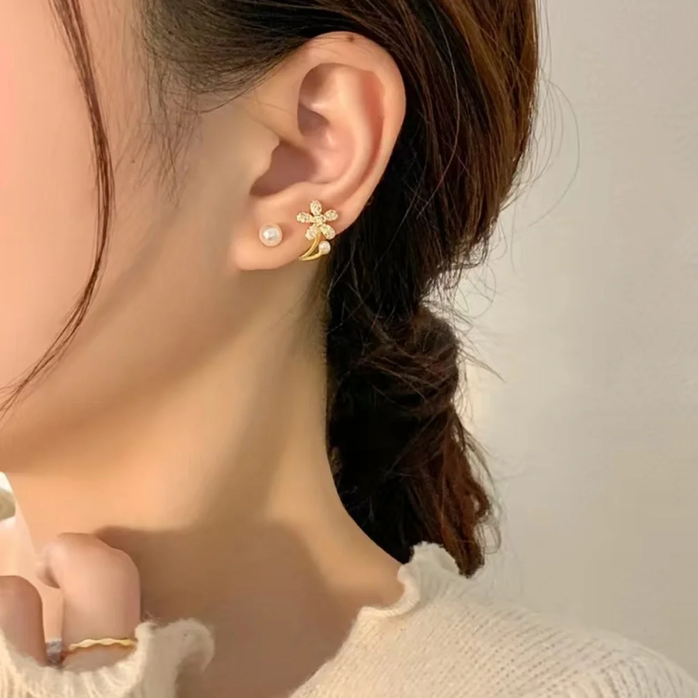 NWT Golden faux-pearl zircon flower elegant ear-climber two-ways new with tags